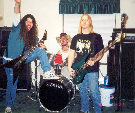 Leandro, Andy and Trent in 11/29/00